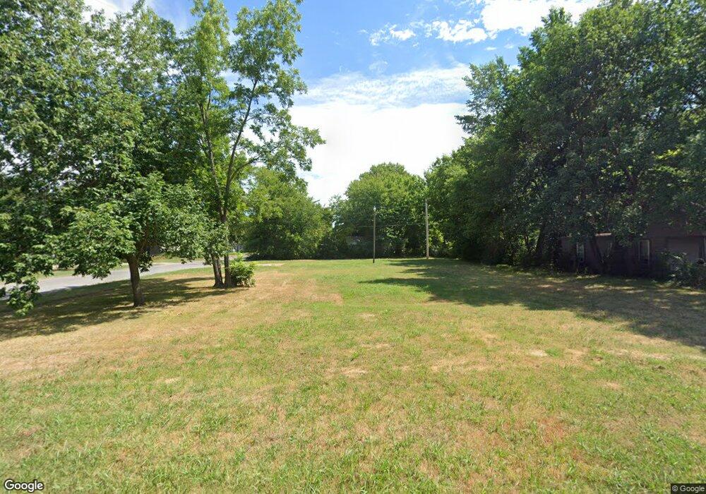 303 W 4th St, Skiatook, OK 74070 - photo 1