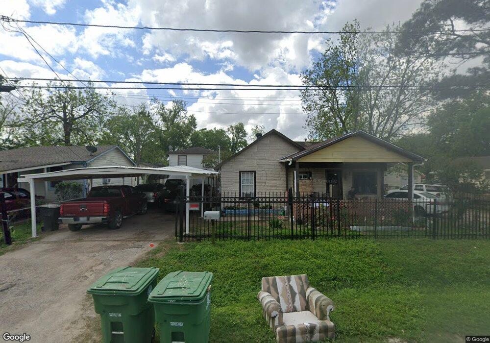 1206 Norham St, Houston, TX 77022 - photo 1