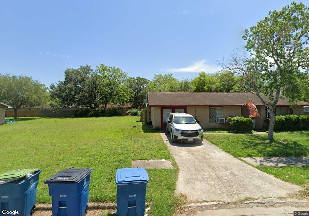 1402 Glendale Dr, Beeville, TX 78102 - photo 1