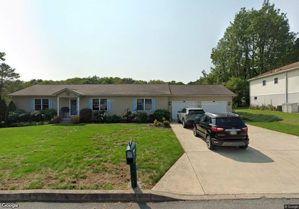 210 Parkedge Ln unit E, Scranton, PA 18504 - photo 1