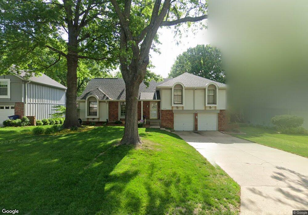 10215 Monrovia St, Lenexa, KS 66215 - photo 1
