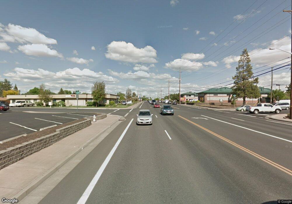 1704 SW Highland Ave, Redmond, OR 97756 - photo 1