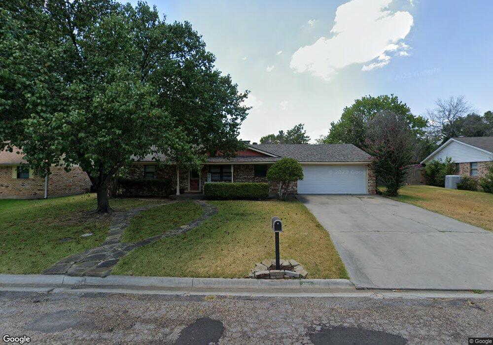 403 Holly Ln, Gainesville, TX 76240 - photo 1