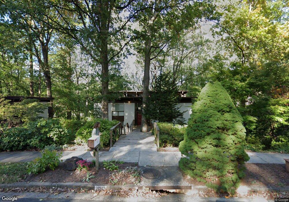 11212 Wedge Dr, Reston, VA 20190 - photo 1