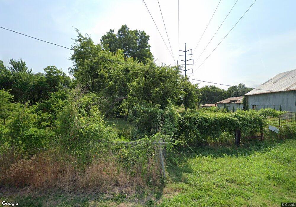 502 E 1st St, Bonham, TX 75418 - photo 1