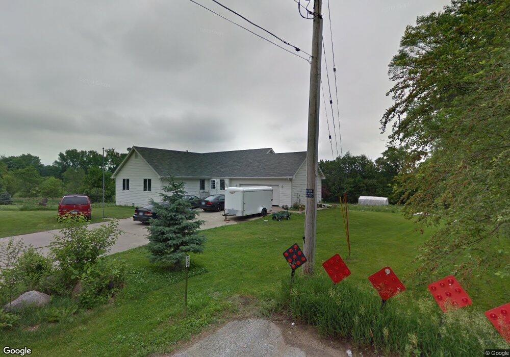 3038 NE 44th Place, Des Moines, IA 50317 - photo 1