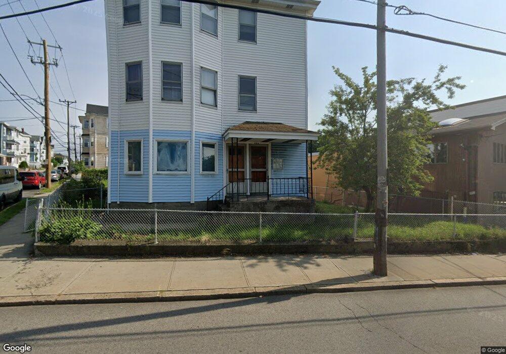 496 Weeden St, Pawtucket, RI 02860 - photo 1