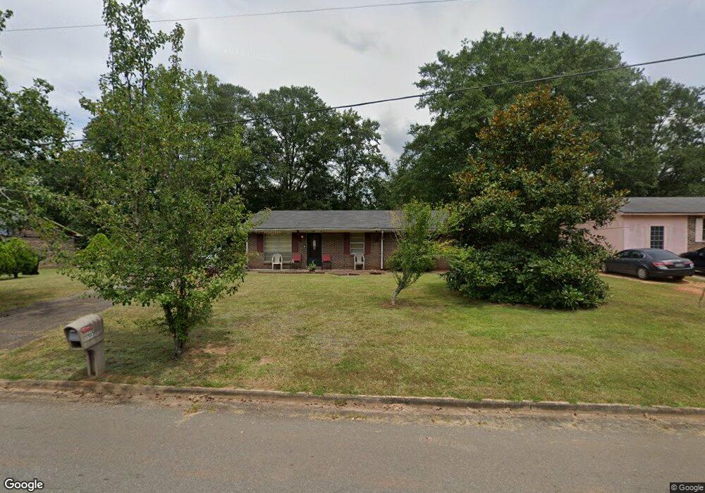 145 Bradley Cir, Barnesville, GA 30204 - photo 1