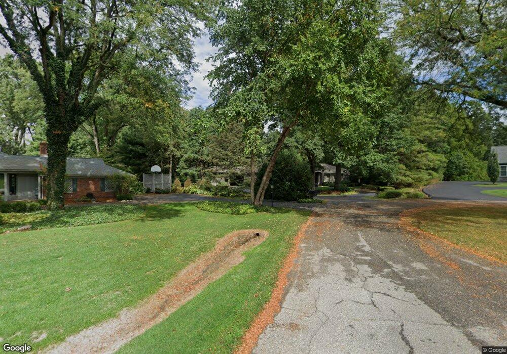 3810 Carriage Ln, Bloomfield Hills, MI 48301 - photo 1