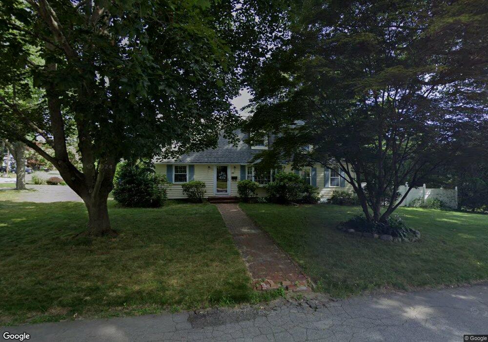 182 Woodstock Ln, Cranston, RI 02920 - photo 1