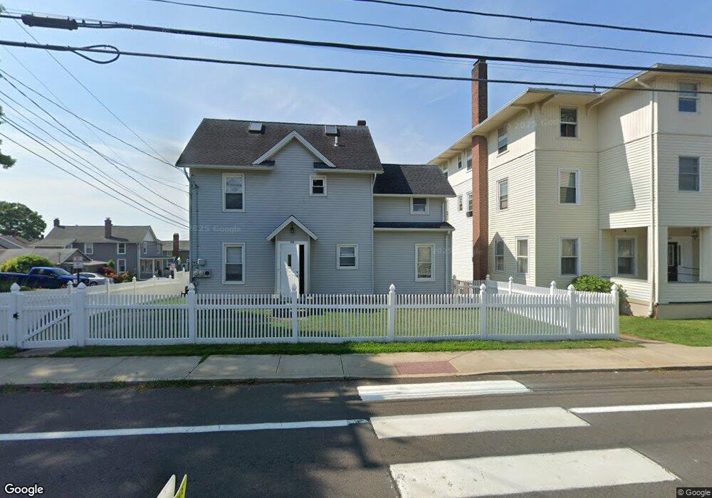 123 Shore Dr, Branford, CT 06405 - photo 1