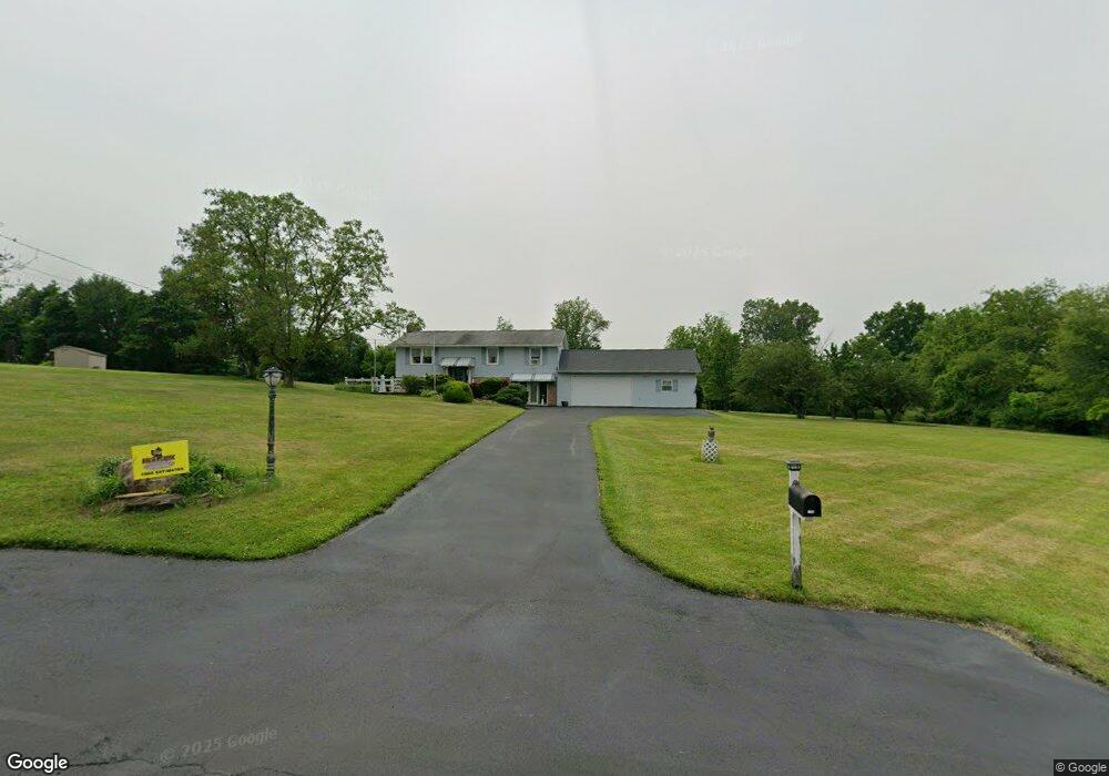 7710 Penn St, Slatington, PA 18080 - photo 1