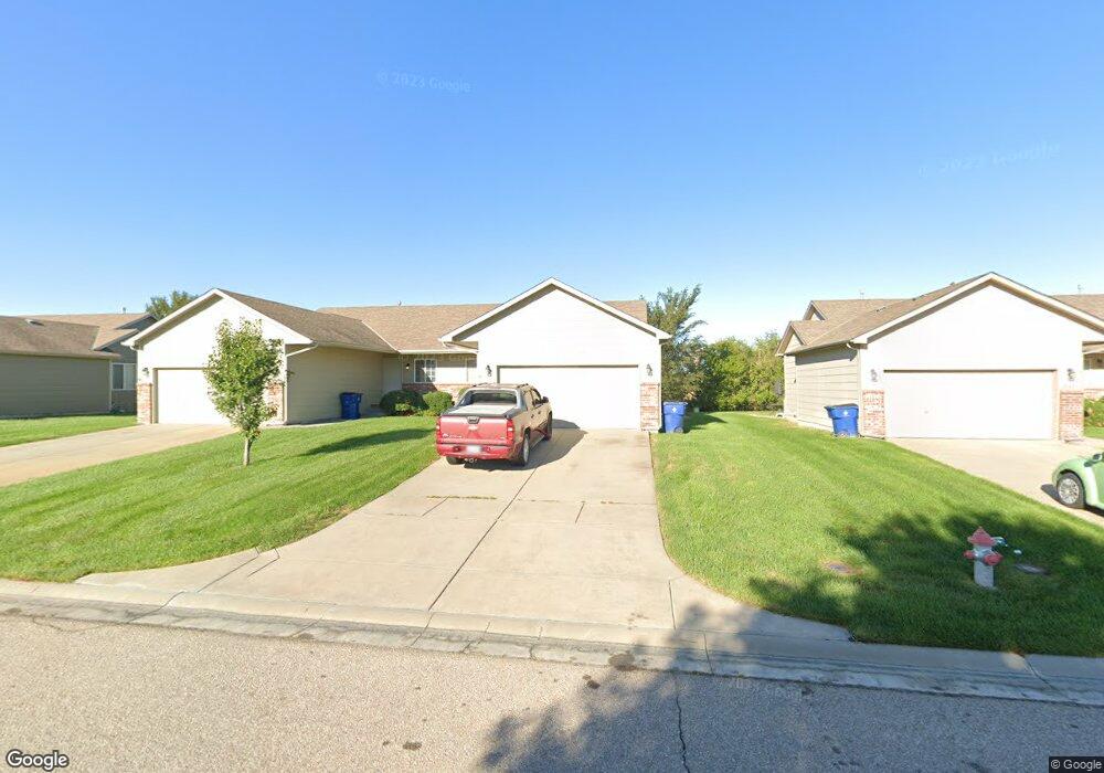 8746 W Havenhurst Ct, Wichita, KS 67205 - photo 1