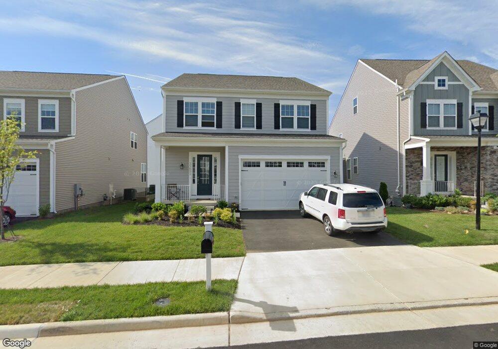 25651 Taylor Crescent Dr, Chantilly, VA 20152 - photo 1