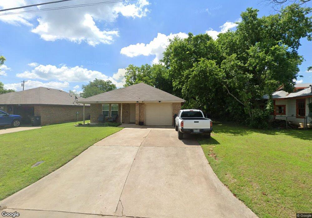 599 W Heard St, Cleburne, TX 76033 - photo 1