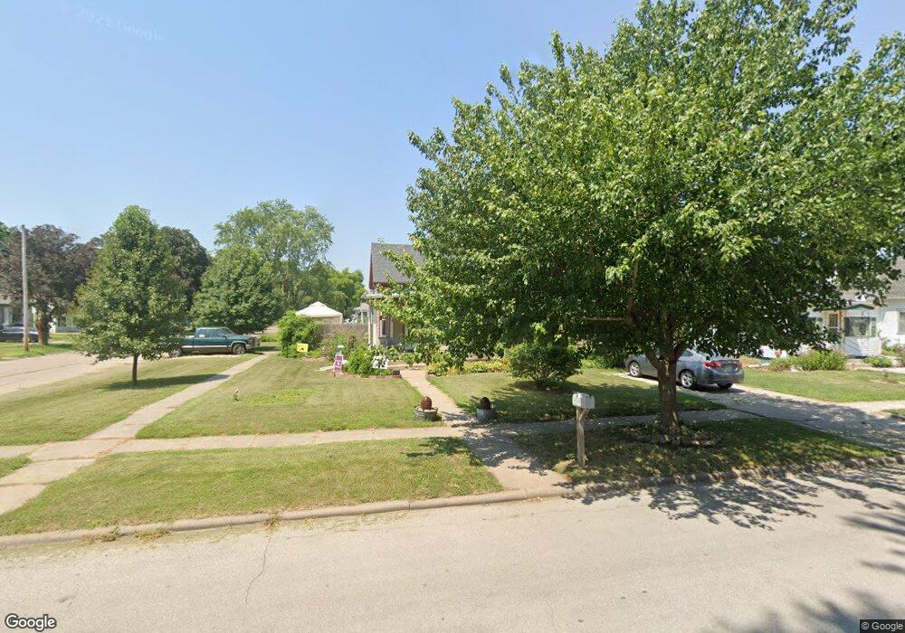 712 Maple St, Shenandoah, IA 51601 - photo 1