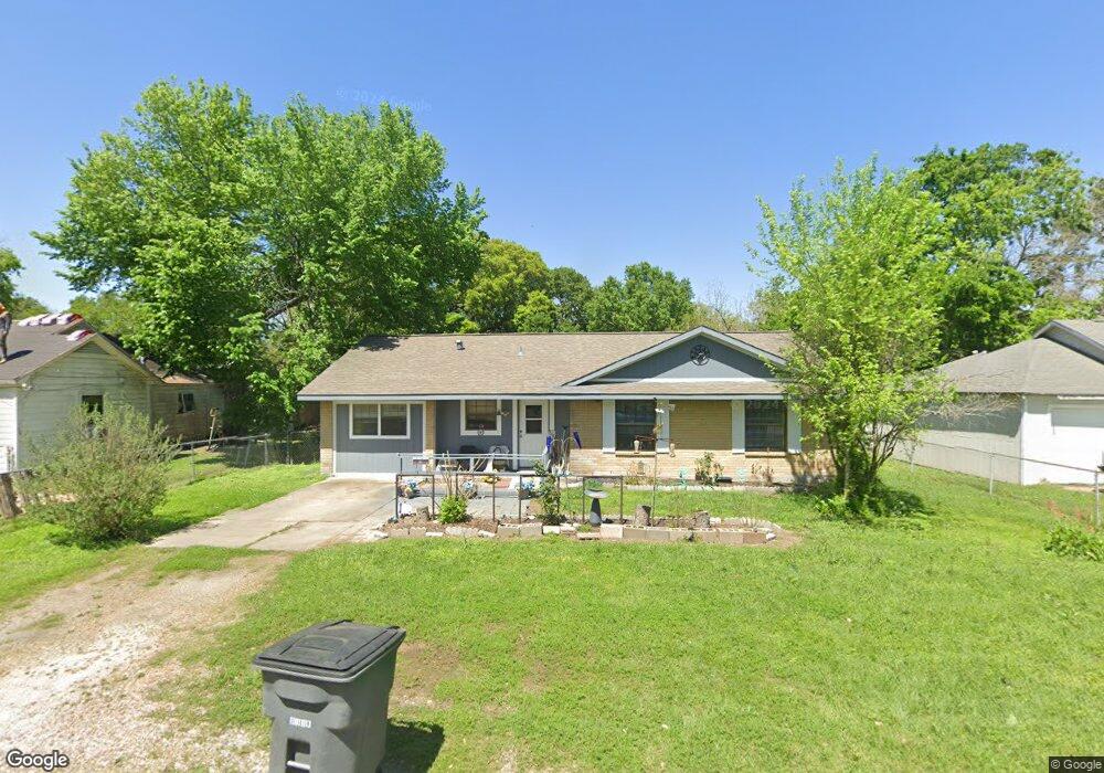 2009 Merlin St, Bay City, TX 77414 - photo 1