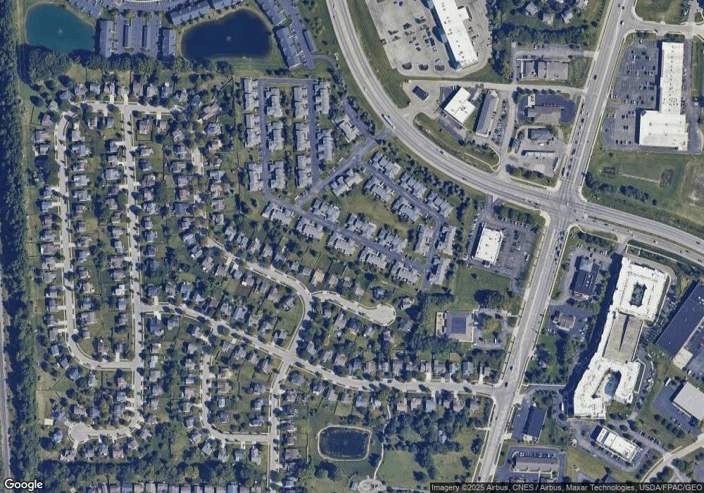 719 Parkbluff Way unit 719, Lewis Center, OH 43035 - photo 1