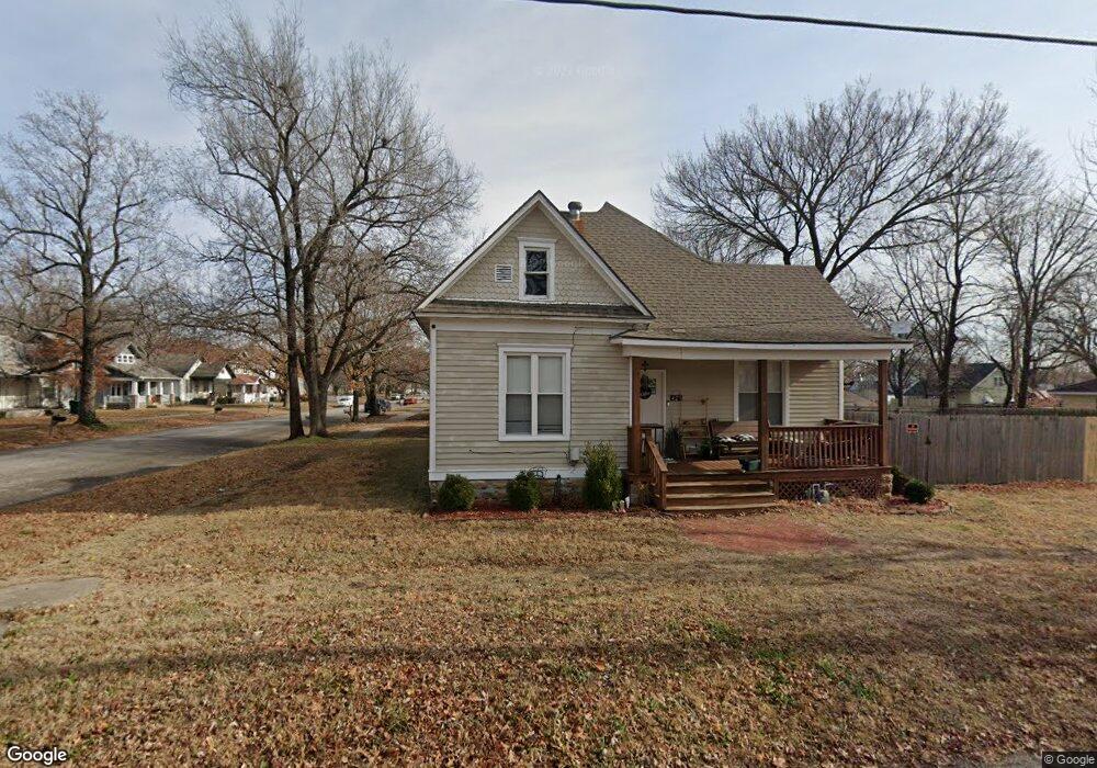 421 N 18th St, Parsons, KS 67357 - photo 1