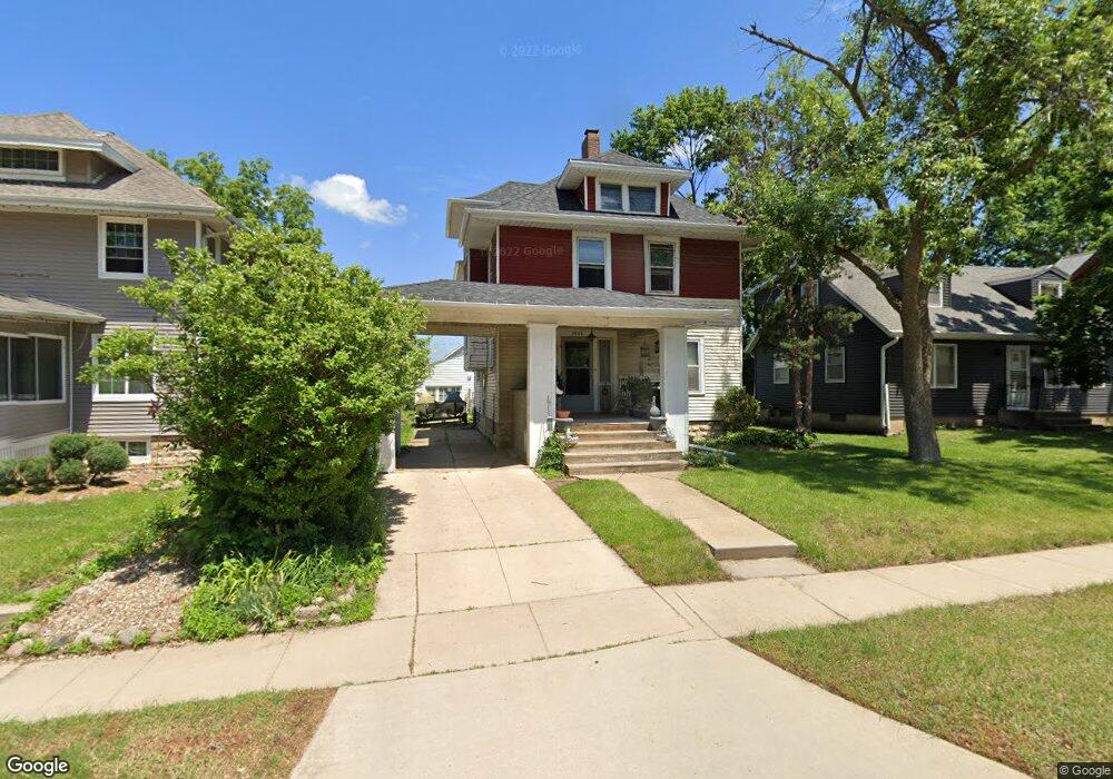 1626 1st Ave NW, Cedar Rapids, IA 52405 - photo 1