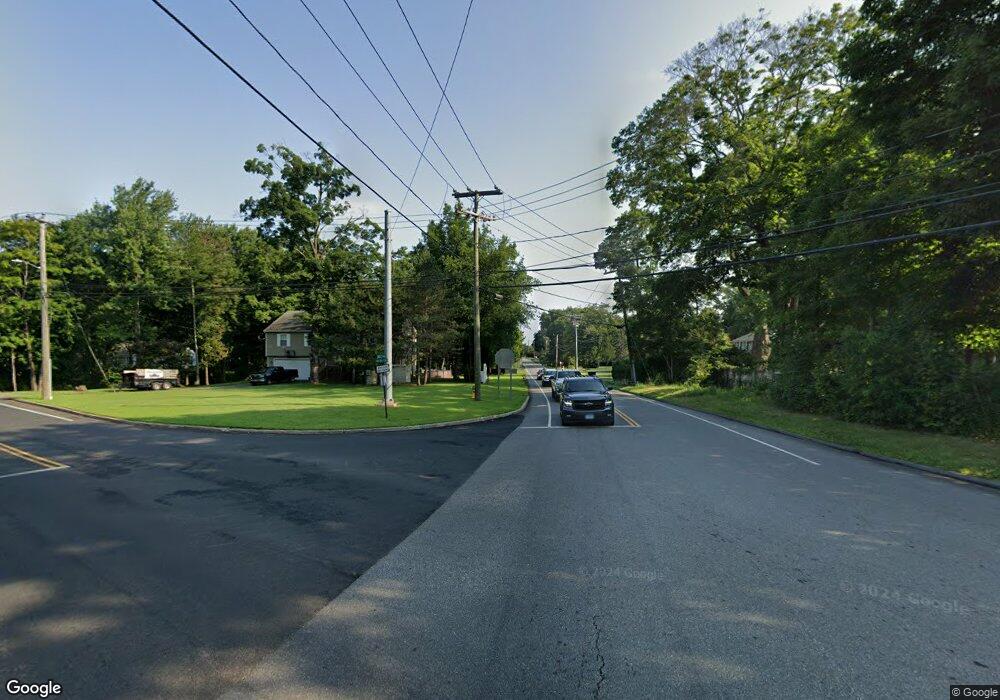 2 Country Club Rd unit 1, Middletown, CT 06457 - photo 1