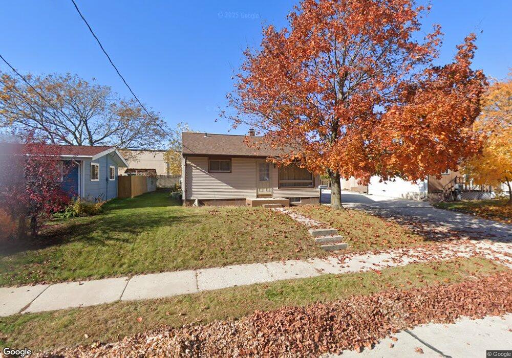 1264 S 32nd St, Manitowoc, WI 54220 - photo 1