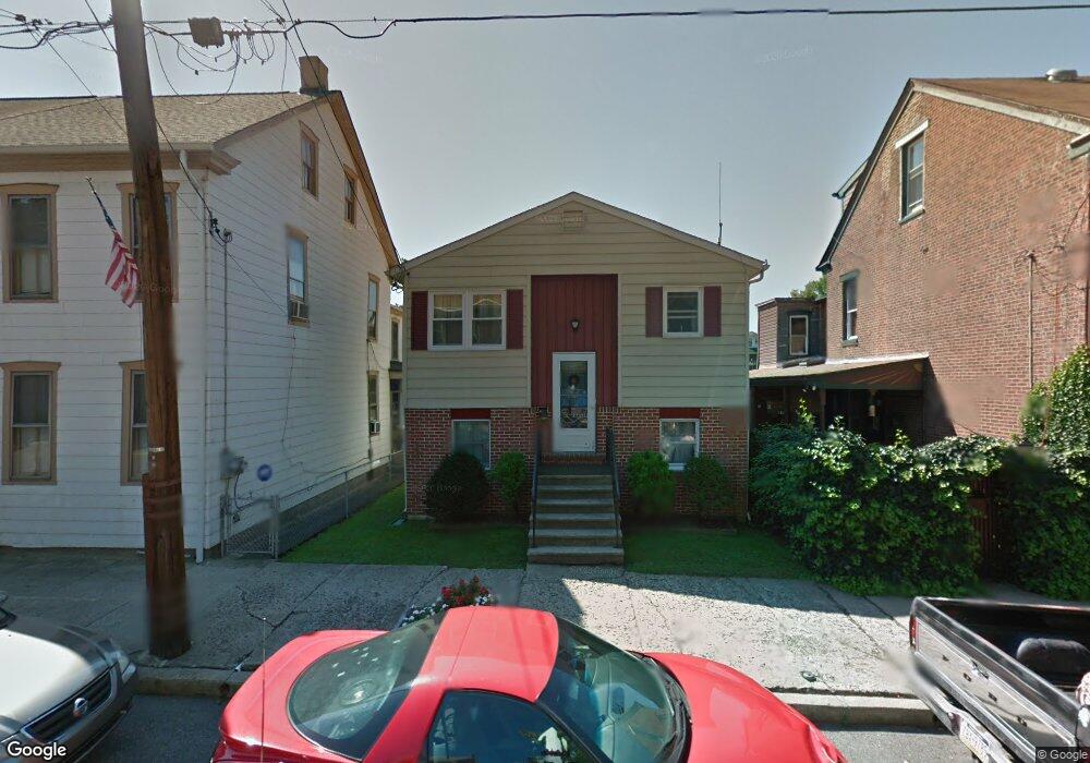 38 Walnut St, Pottstown, PA 19464 - photo 1