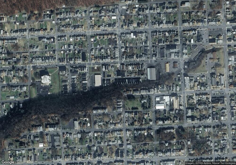 1106 W Lynn St, Coal Township, PA 17866 - photo 1