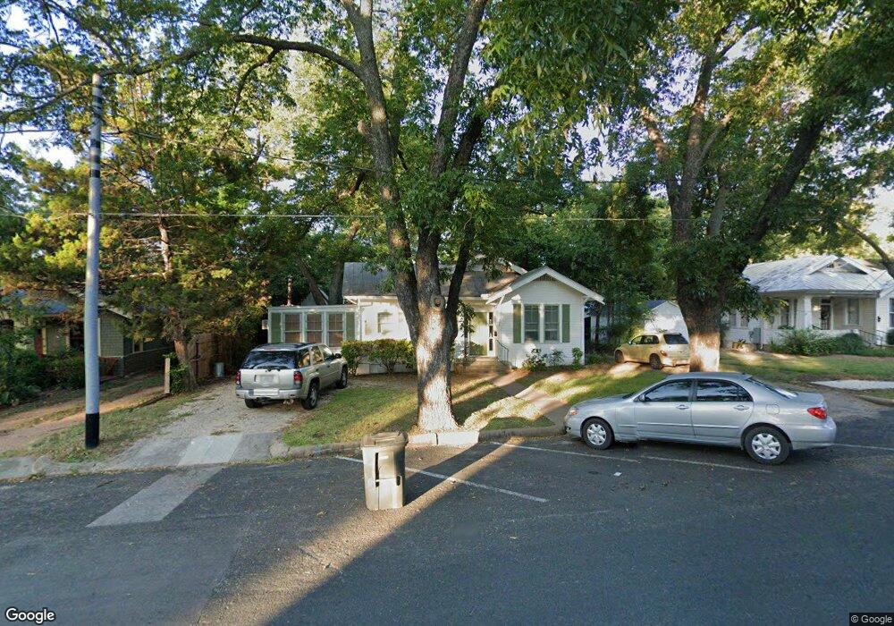 309 E San Antonio St, Fredericksburg, TX 78624 - photo 1