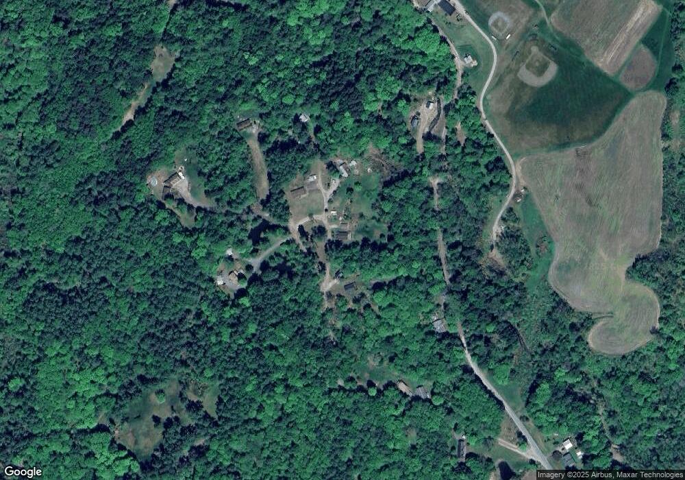 253 Farnsworth Cir, Putney, VT 05346 - photo 1