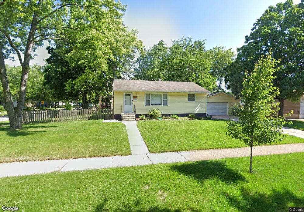 2410 W Cheyenne Rd, Waukegan, IL 60087 - photo 1