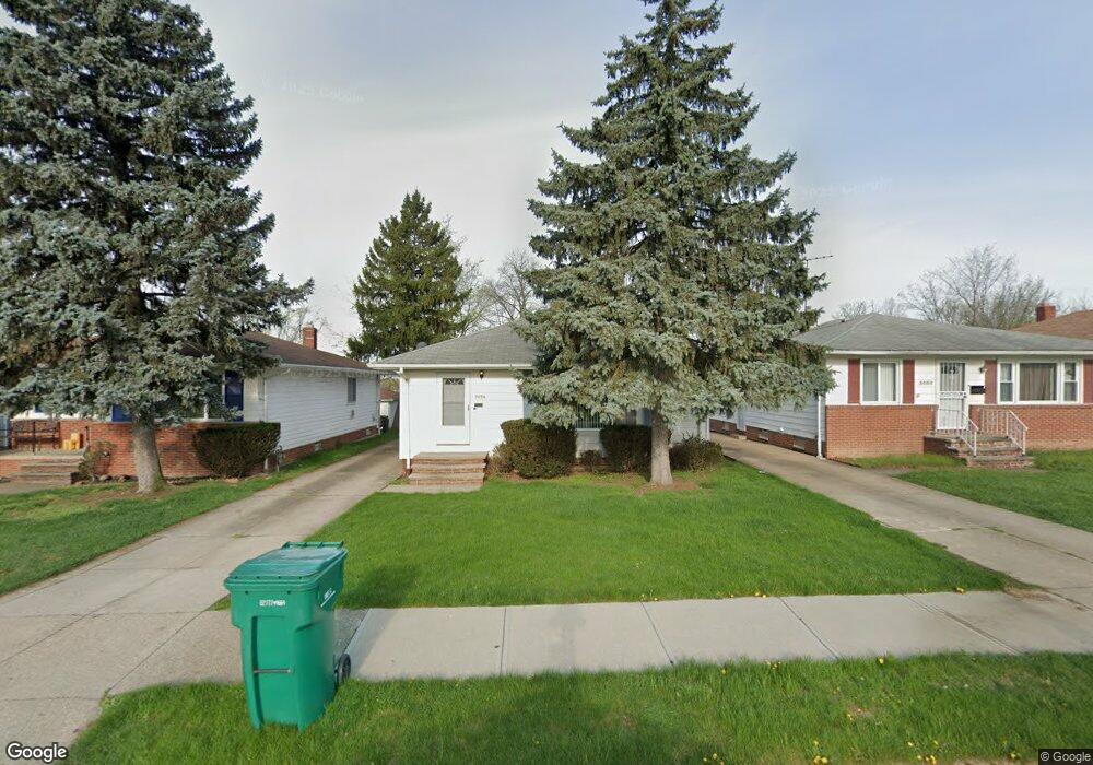 5054 Arch St, Maple Heights, OH 44137 - photo 1