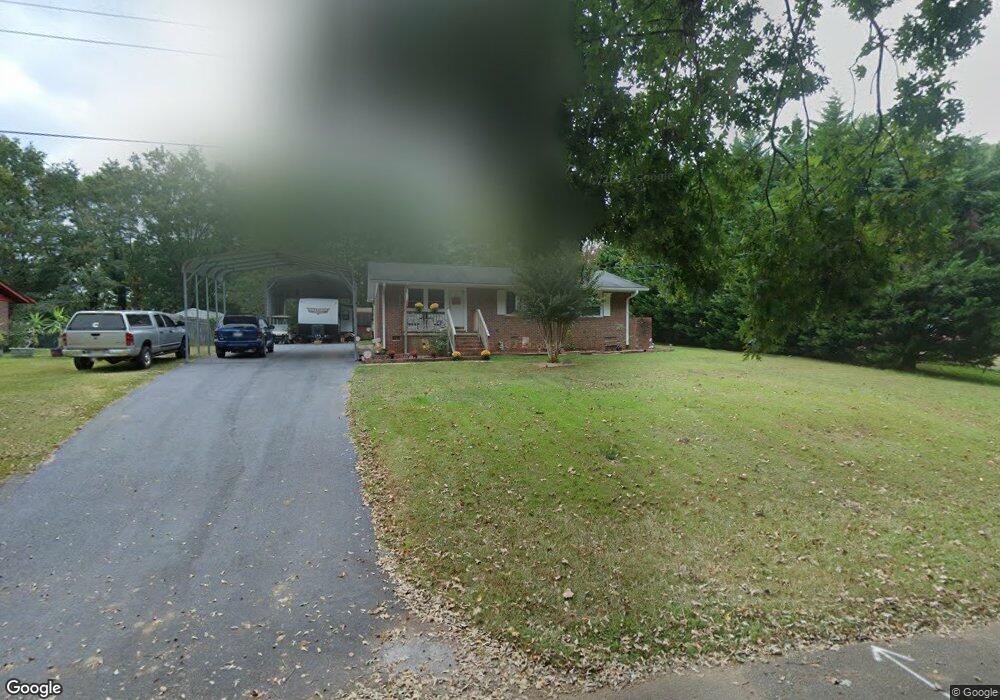 911 Robinhood Dr, Walhalla, SC 29691 - photo 1