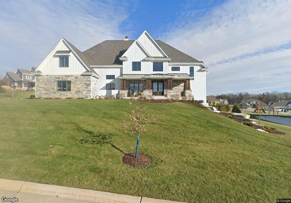 1631 Upland Ct, Hartland, WI 53029 - photo 1