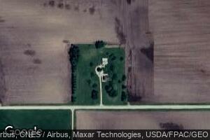 9242 130th St, Center Junction, IA 52212