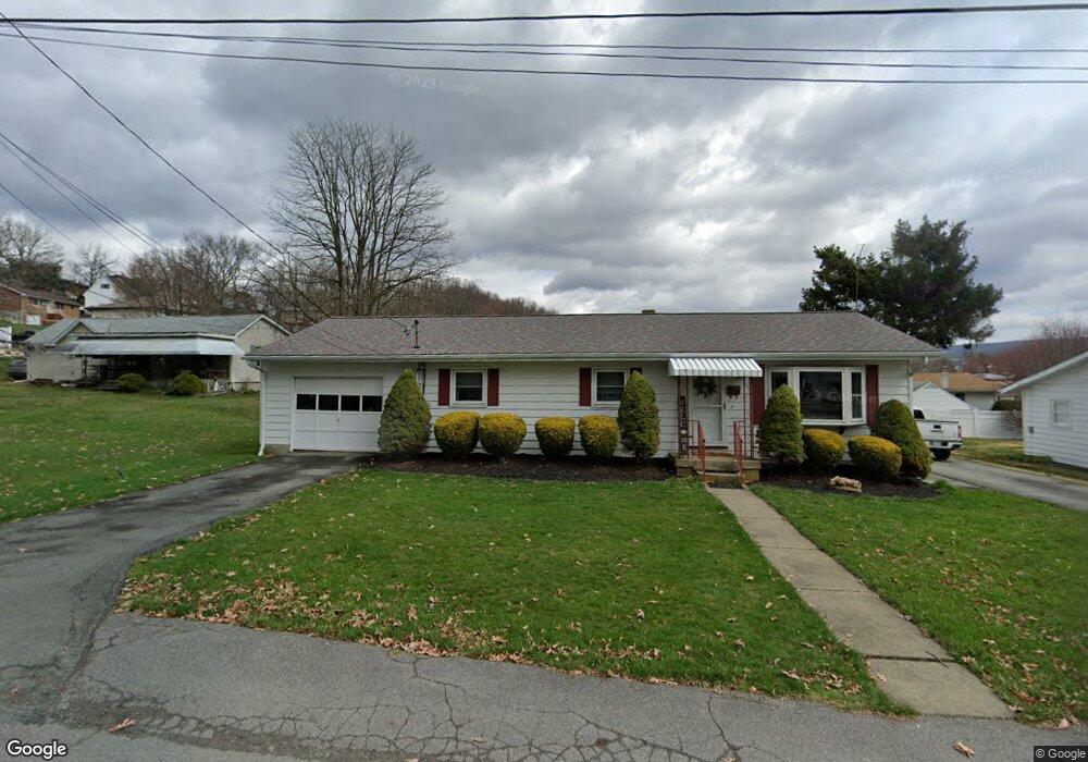 1185 W State St, Archbald, PA 18403 - photo 1