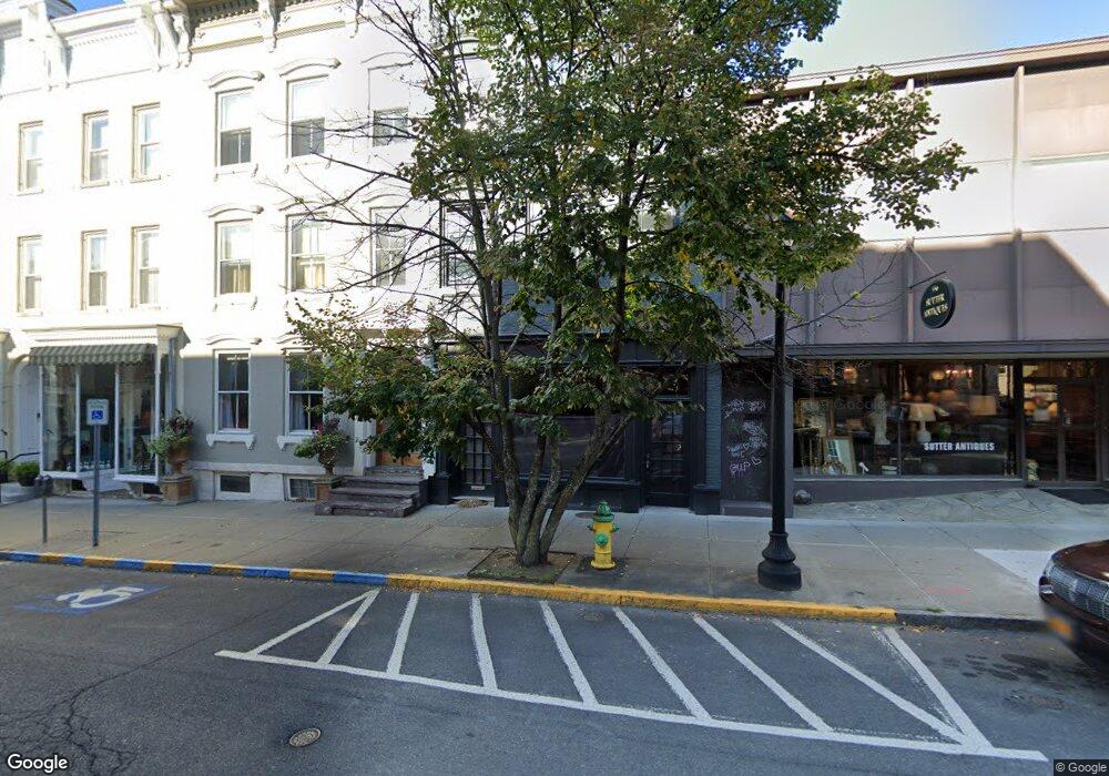 554 Warren St, Hudson, NY 12534 - photo 1