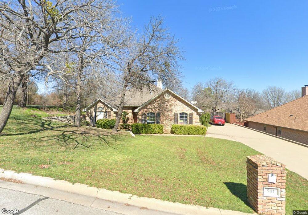 901 Overton Dr, Weatherford, TX 76086 - photo 1