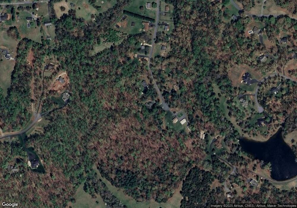 5208 Chestnut Ln, Earlysville, VA 22936 - photo 1