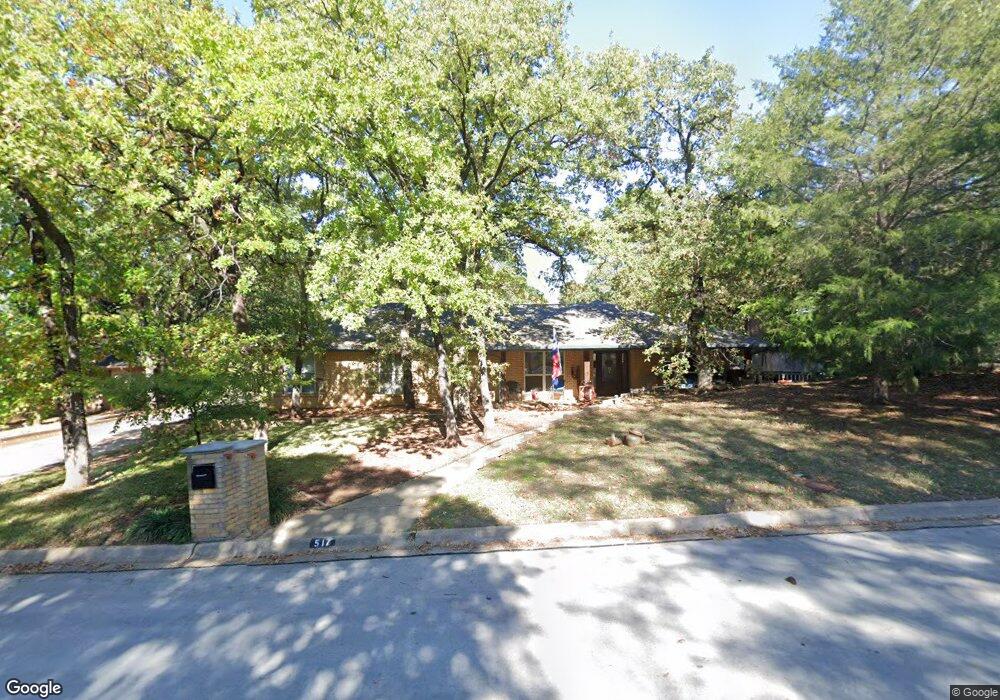 517 Ridgecrest Cir, Denton, TX 76205 - photo 1