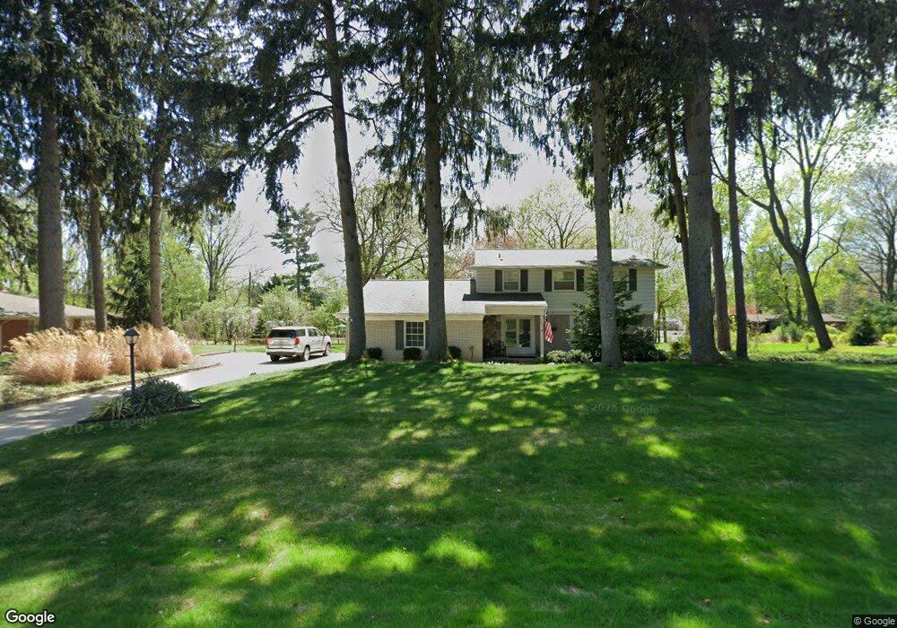 1346 Winchcombe Dr, Bloomfield Hills, MI 48304 - photo 1