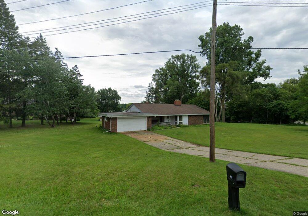 6401 North Shore Ct, West Bloomfield, MI 48324 - photo 1