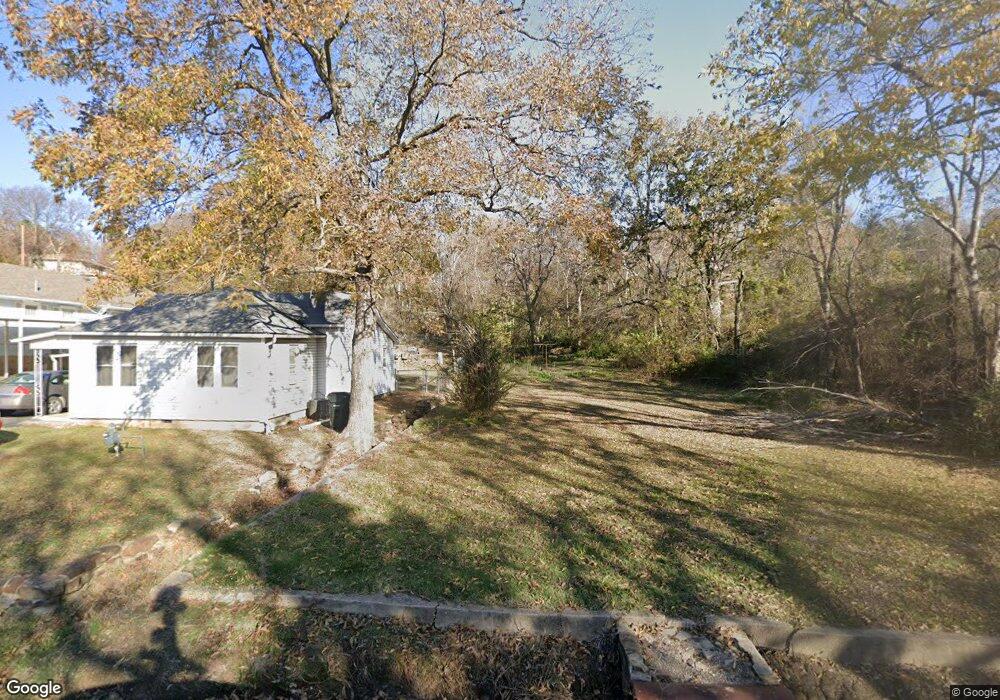 1010 W Merrick St, Henryetta, OK 74437 - photo 1