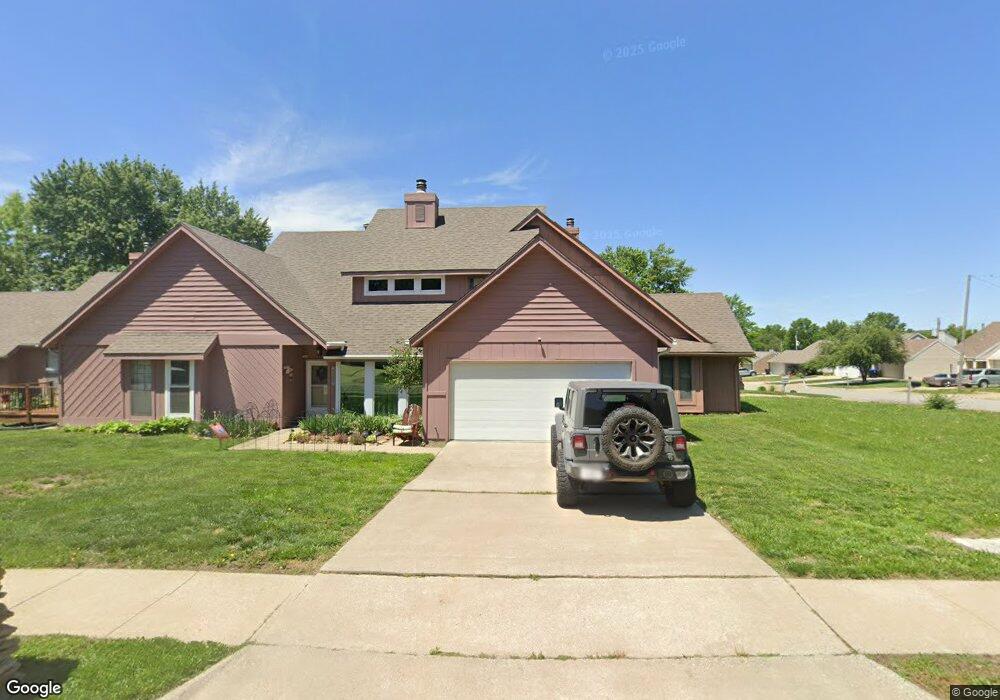 3603 SW Cambridge Ave, Topeka, KS 66614 - photo 1