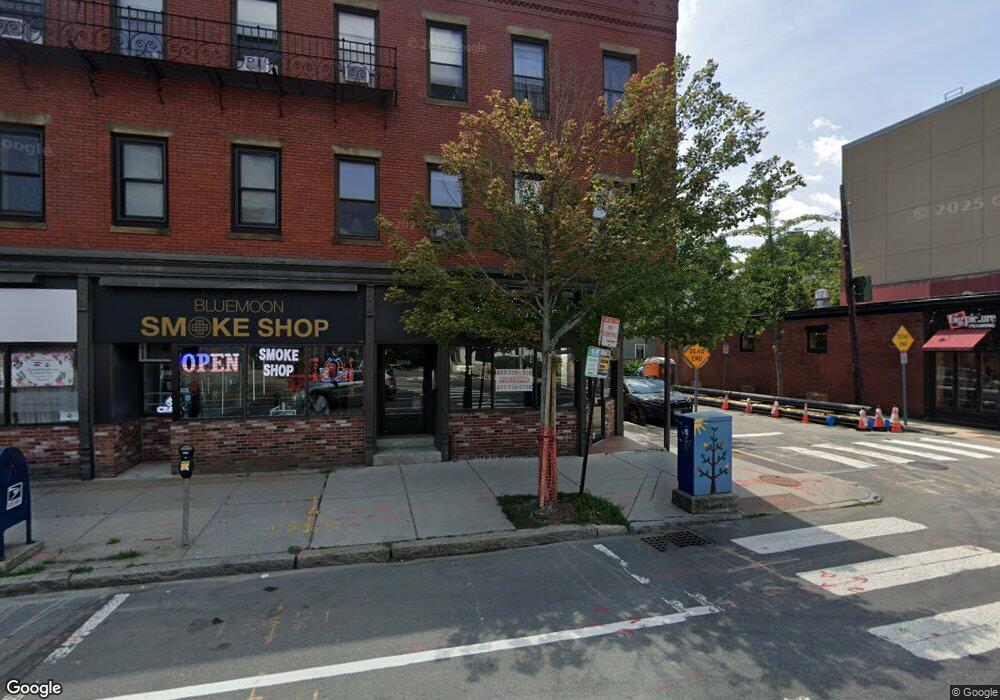 2036 Massachusetts Ave unit 3, Cambridge, MA 02140 - photo 1