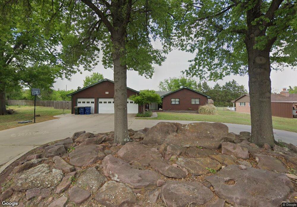 715 Palm Dr, Duncan, OK 73533 - photo 1