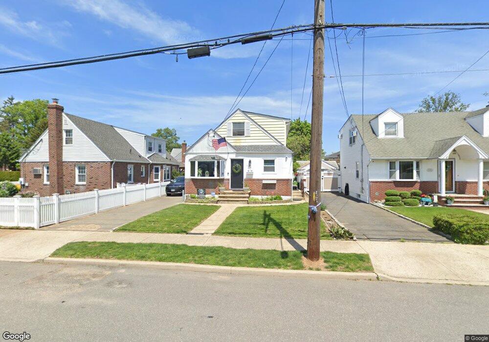 734 Benris Ave, Franklin Square, NY 11010 - photo 1