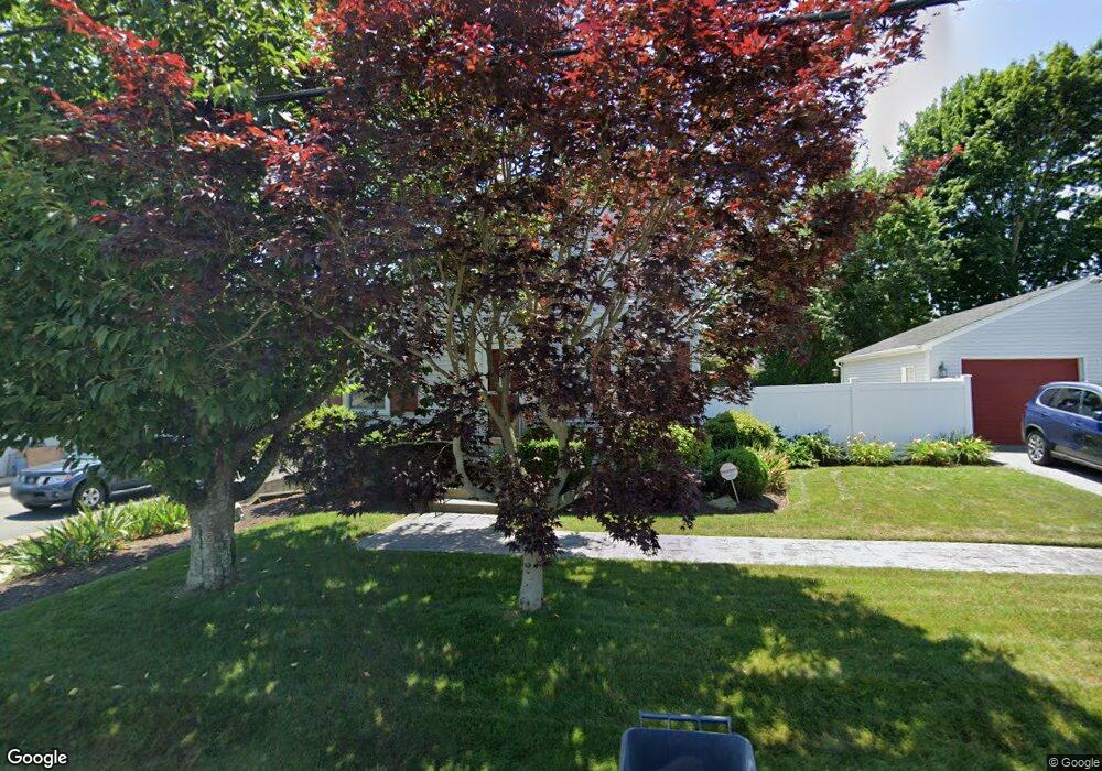 28 Versailles St, Cranston, RI 02920 - photo 1