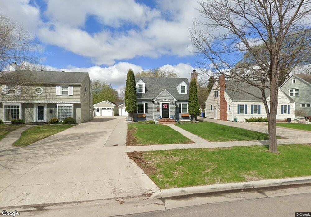 1541 7th St S, Fargo, ND 58103 - photo 1