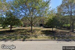 17 Canterbury Ln, Belle Mead, NJ 08502